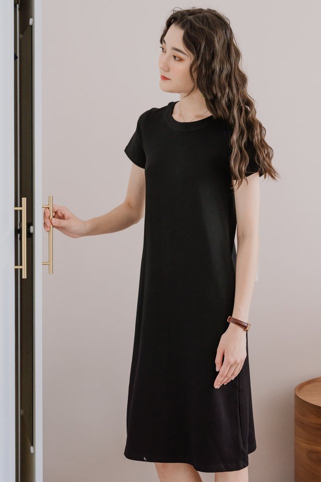 ACW Sleeved Knitted Midi Dress in Black