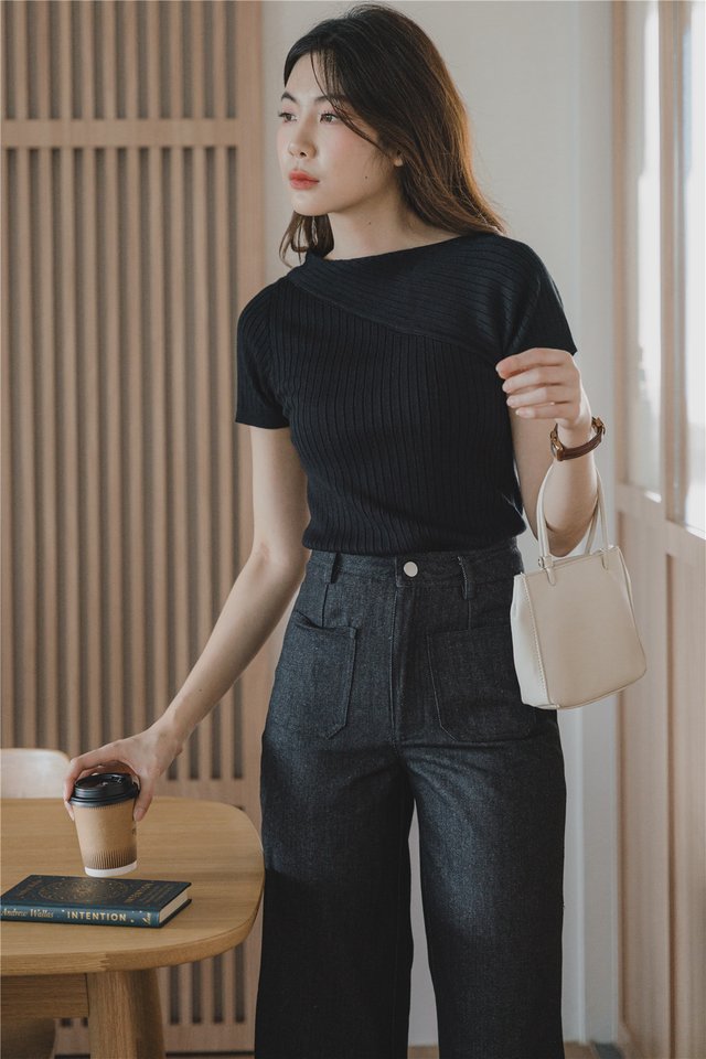 ACW Diagonal Lines Sleeve Knit Top in Black