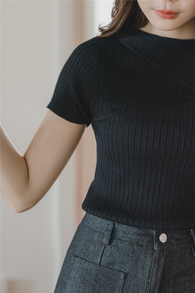 ACW Diagonal Lines Sleeve Knit Top in Black