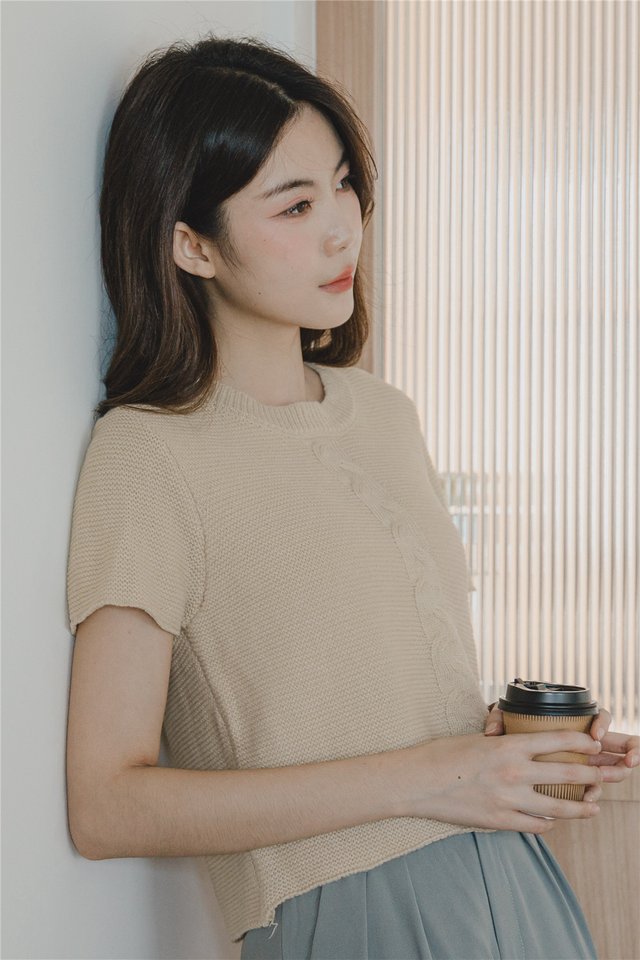 ACW Cable Panel Box Sleeve Top in Ivory 