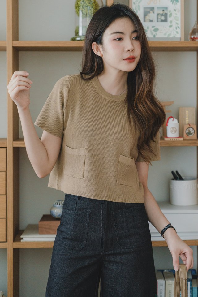 ACW Double Pocket Sleeve Knit in Brown