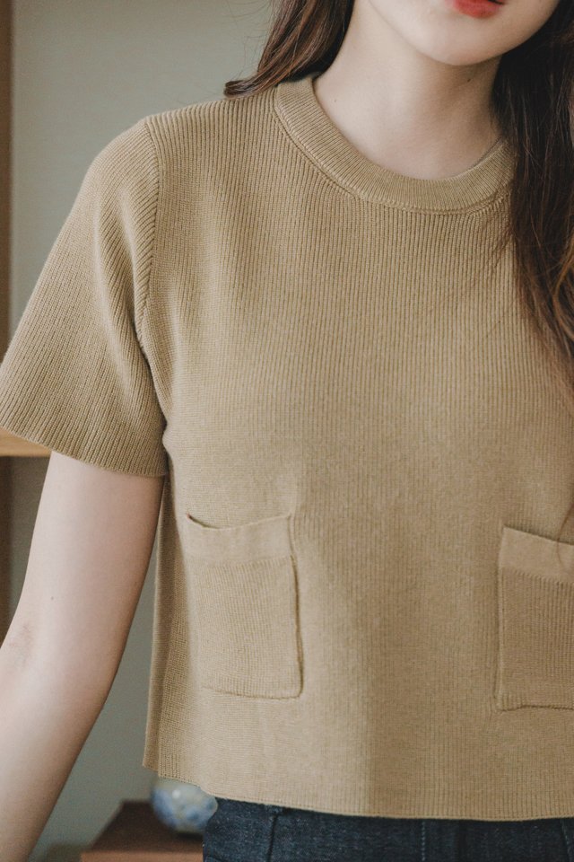 ACW Double Pocket Sleeve Knit in Brown
