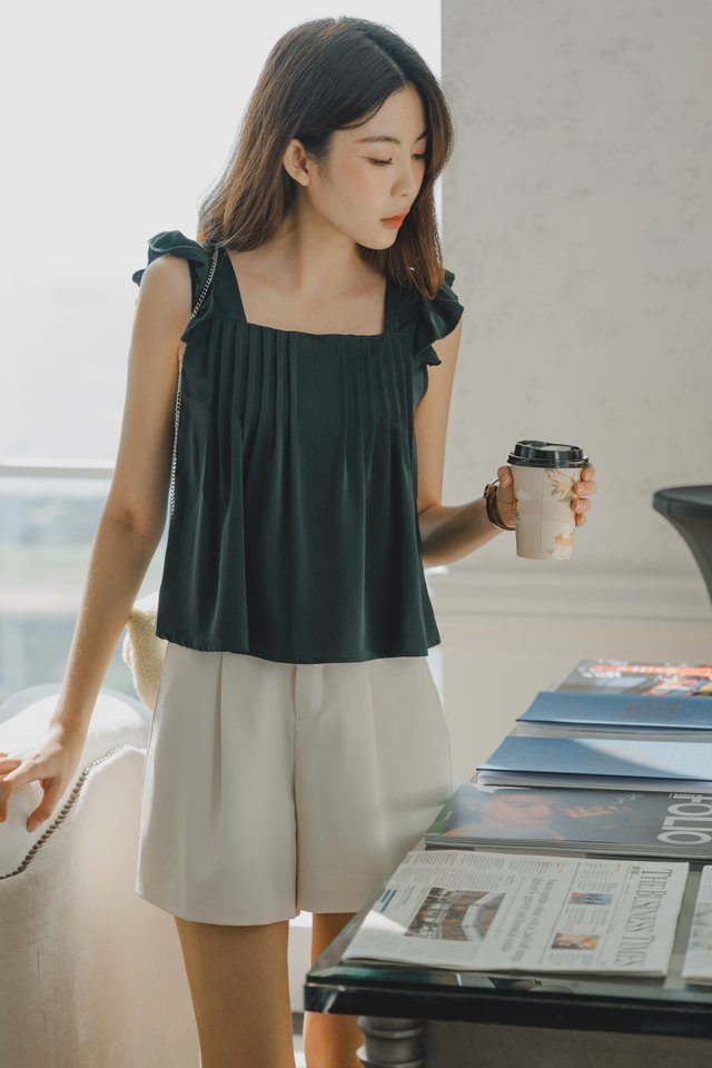 ACW Pintuck Flutter Sleeve Top in Emerald