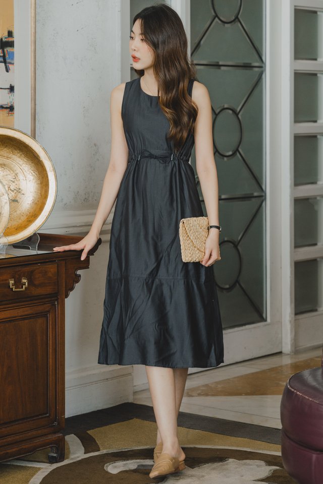 ACW Elastic Adjustable Drawstring Midi Dress in Black