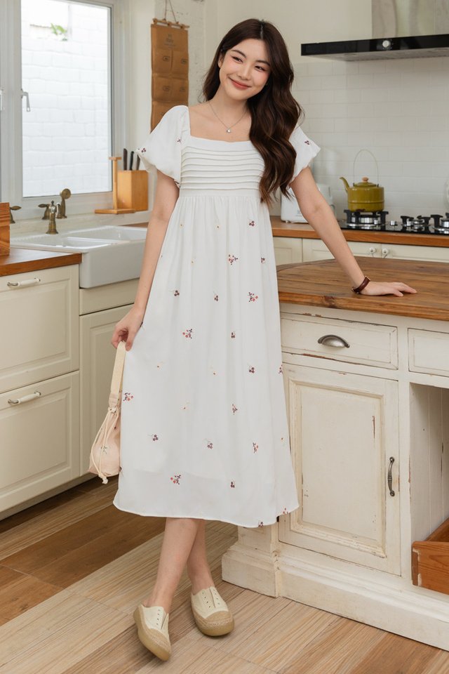 ACW Autumn Blossom Embroidery Panel Puff Sleeve Maxi Dress