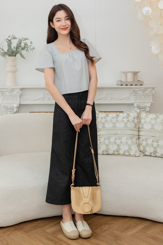 ACW Thick Curve Strap Sleeve Crop Top in Soft Grey