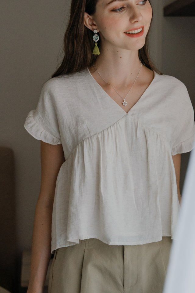 ACW V Neck Textured Frill Sleeve Babydoll Top in Ivory