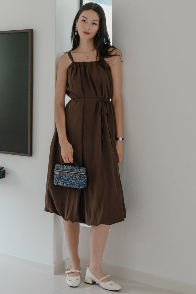 ACW Ruched Neckline Bubble Hem Sash Midi Dress in Cocoa