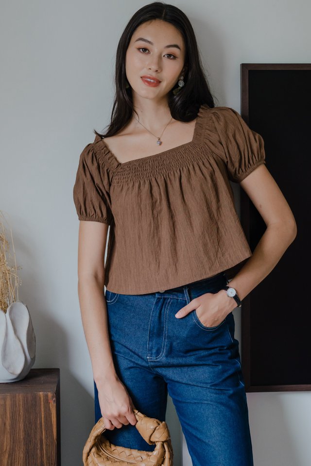 ACW Smocked Texture Puff Sleeve Babydoll Top in Dark Cocoa