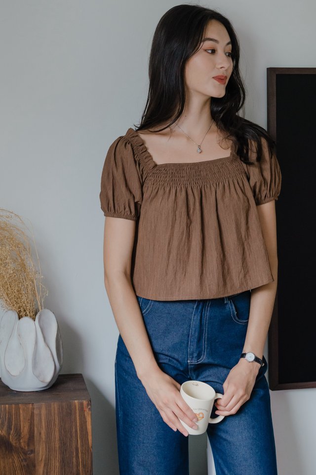 ACW Smocked Texture Puff Sleeve Babydoll Top in Dark Cocoa