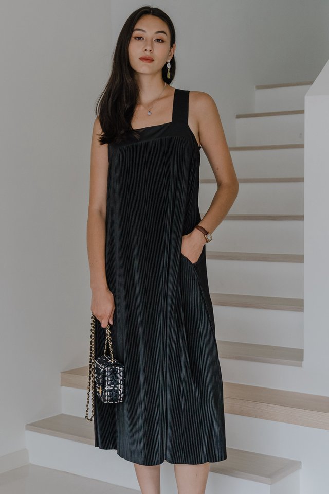 ACW V Back Fine Pleats Midi Dress in Black