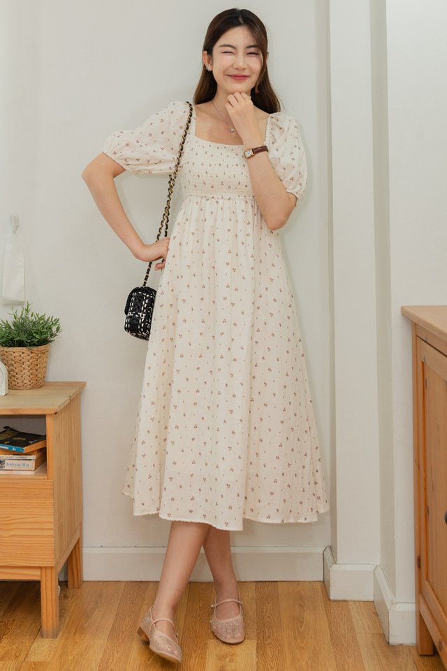 *Preorder - 8/9 Feb* ACW Curve Smock Balloon Sleeve Midi Dress in White Florals