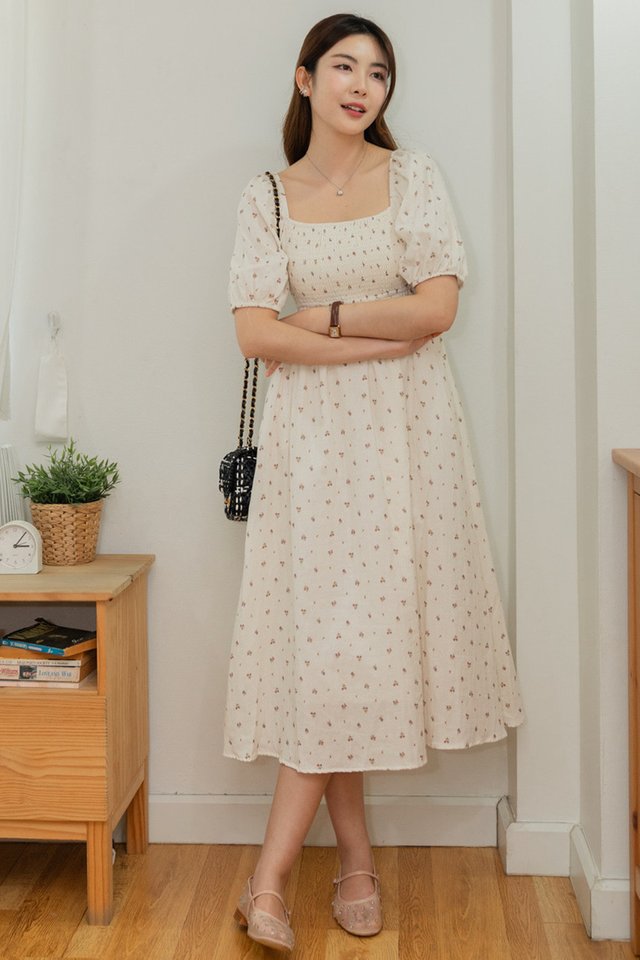 *Preorder - 8/9 Feb* ACW Curve Smock Balloon Sleeve Midi Dress in White Florals