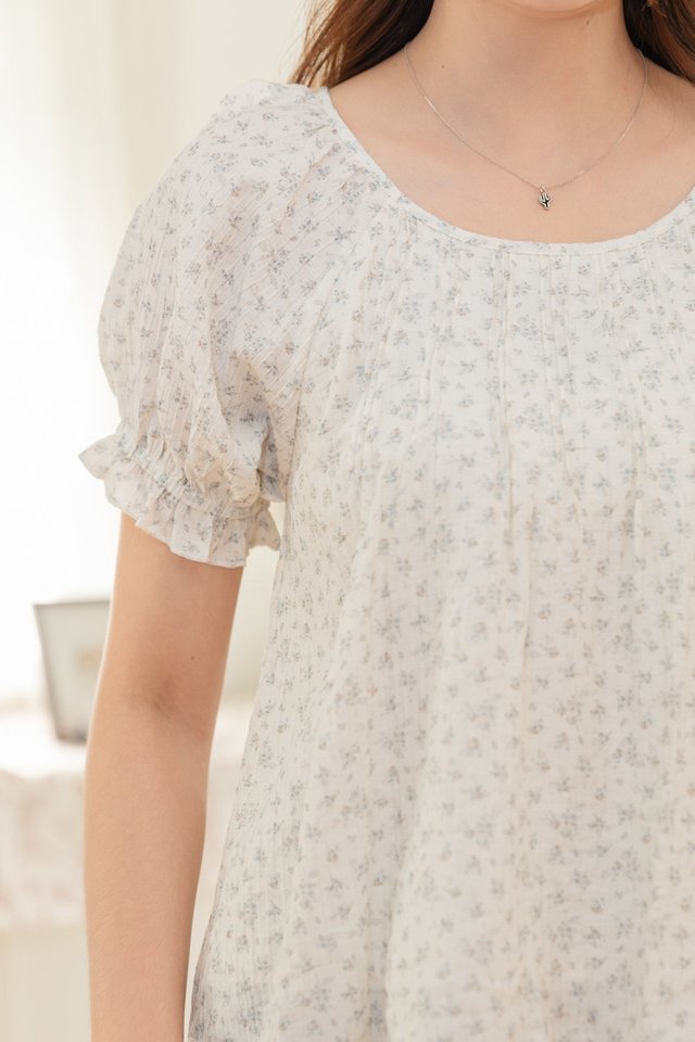 ACW U Neck Ruch Sleeve Top in Sky Blue Floral