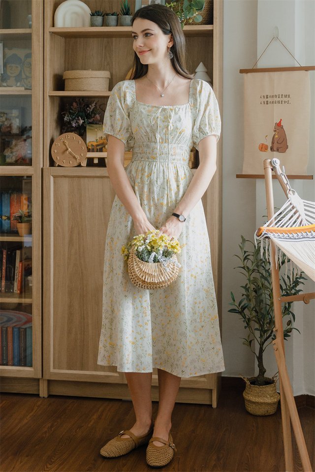 ACW Ruched Double Waisted Puff Sleeve Midi Dress in Cream Floral