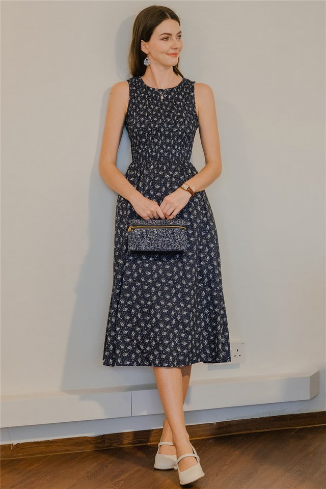 ACW Sleeveless Smock Midi Dress in Navy Florals