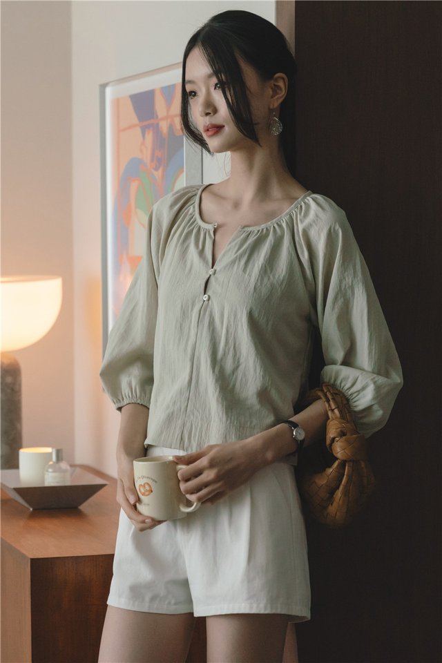 ACW Balloon Sleeve Button Down Blouse in Soft Grey