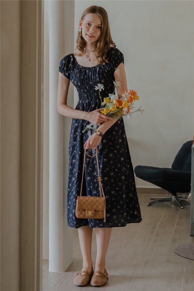 ACW U Neck Smock Waisted Midi Dress in Navy Floral