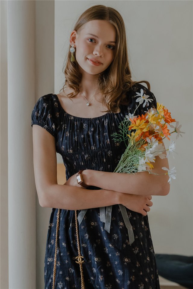 ACW U Neck Smock Waisted Midi Dress in Navy Floral