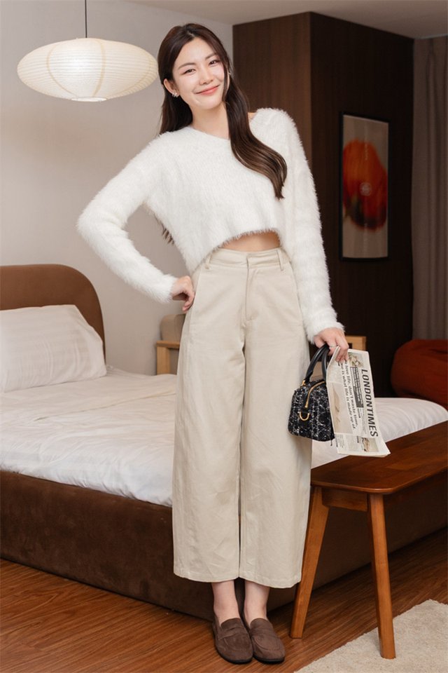 ACW Furry Cropped Pullover in Ivory