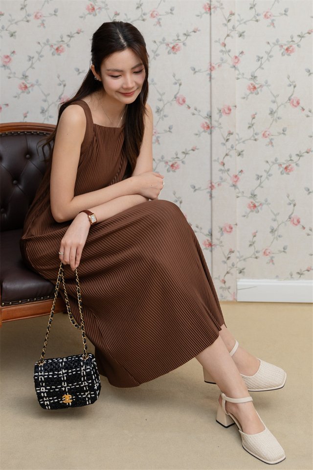 ACW Sleeveless Pleats Midi Dress in Cocoa