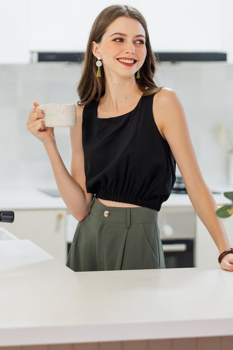 ACW Elastic Band Tiered Cami Top in Black