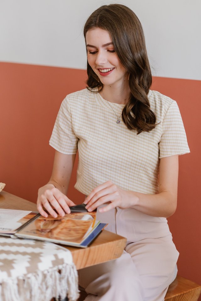 ACW Gingham Round Neck Top in Daffodil