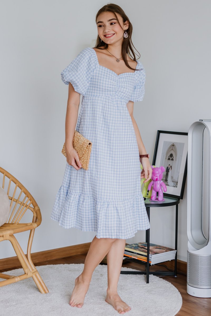 Gingham dress store with sleeves