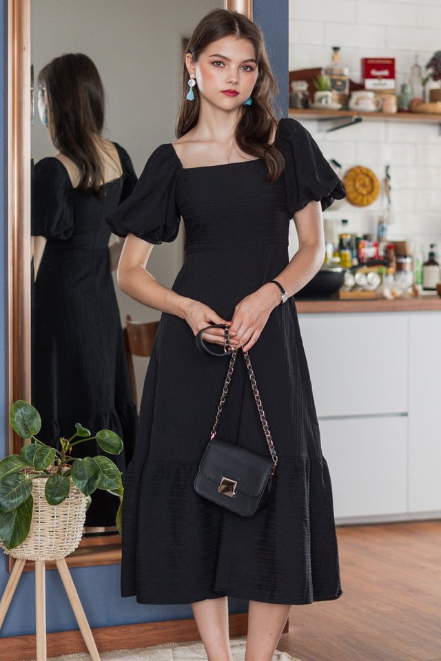 Textured Lines Puff Sleeve Maxi Dress in Black