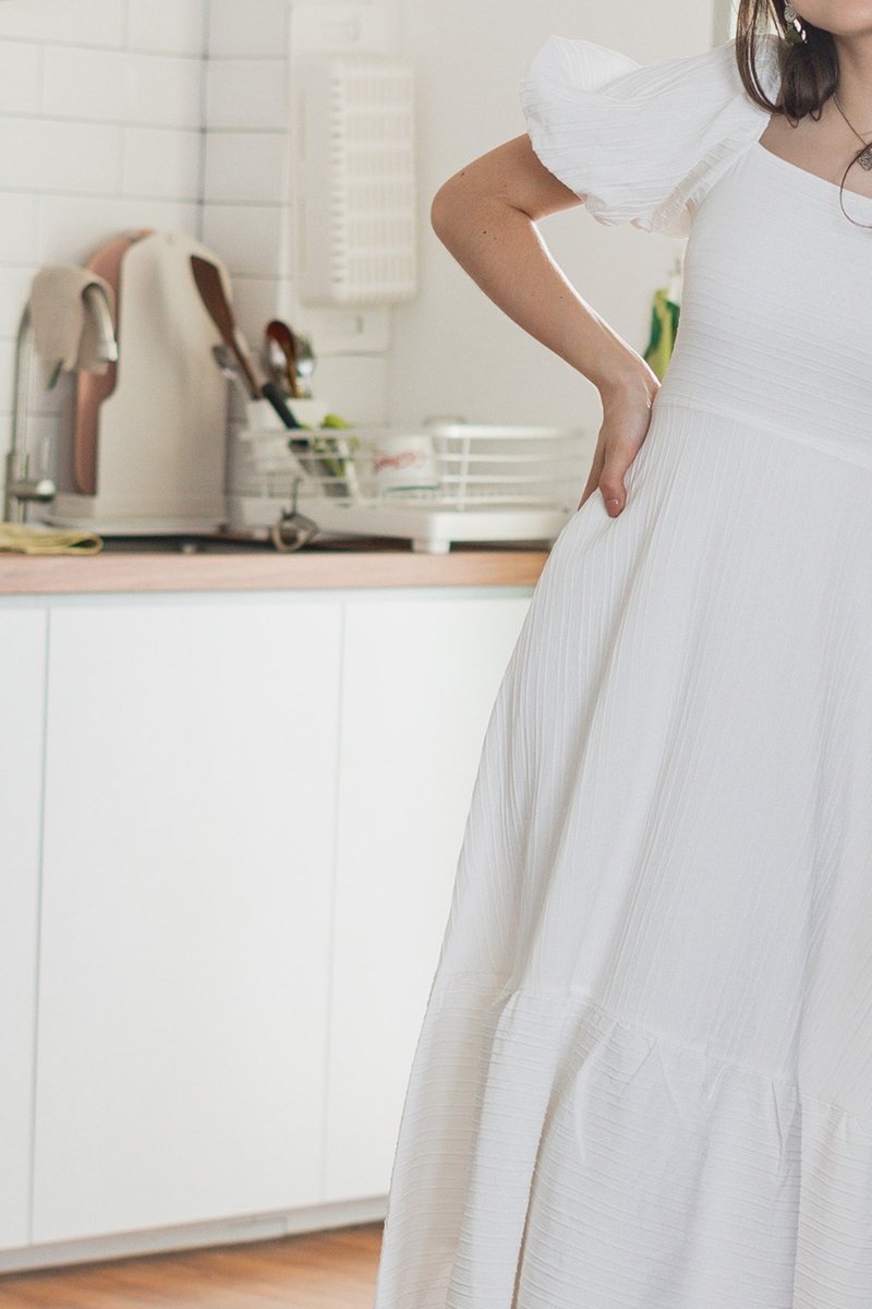 White maxi dresses with on sale sleeves